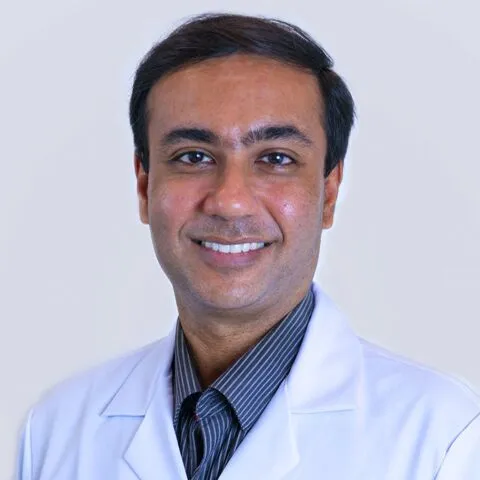 Dr Vishal Shah ophthalmologist hospitals in uae